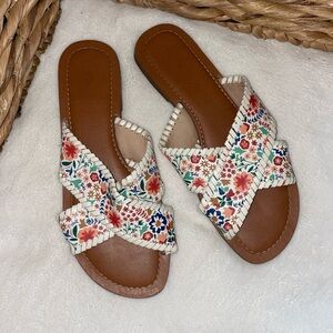 NWOT Jack Roger’s Leather Slotted X-Band Sloane Sandals (White Floral)